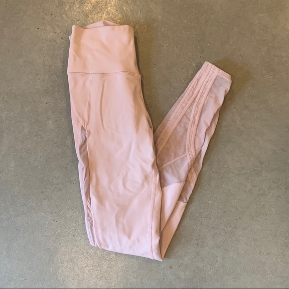 ALO Yoga Pants - Alo light pink high wasted leggings